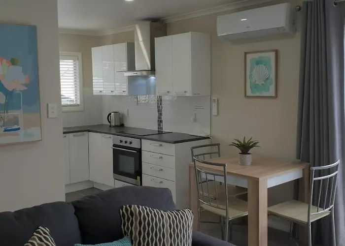 Rose Apartments Unit 6 Central Rotorua-Accommodation & Spa