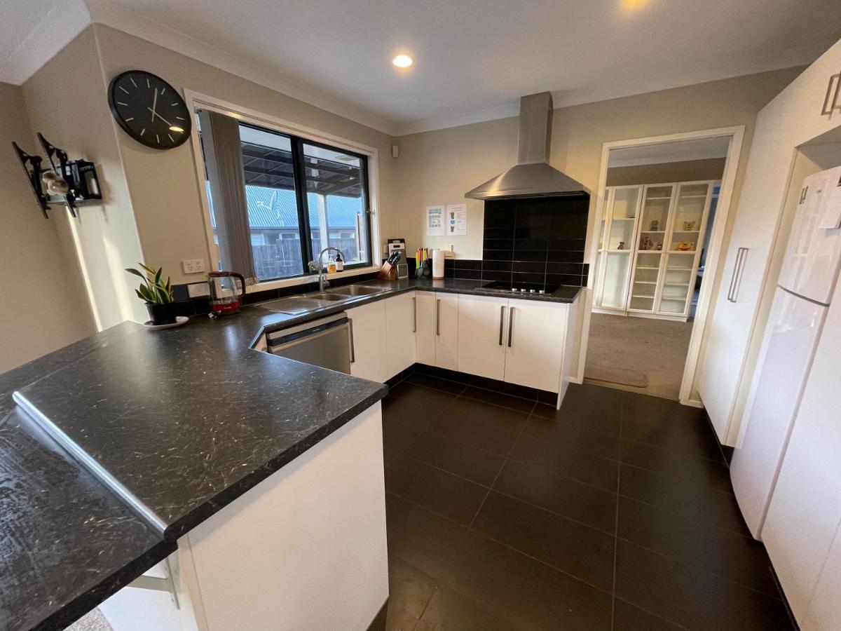 Your Happy Place-quiet Area & Pool Holiday home *