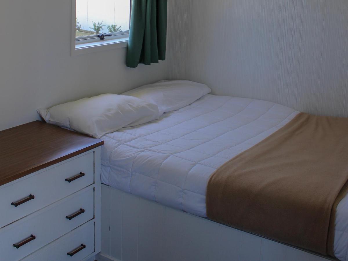 Holdens Bay 3*