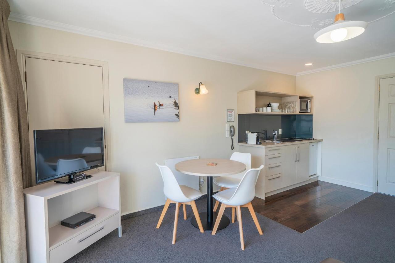 Motel Silver Fern &