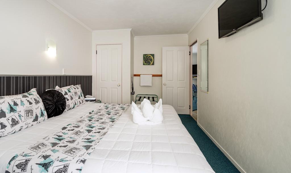 Motel Palm Court Motor