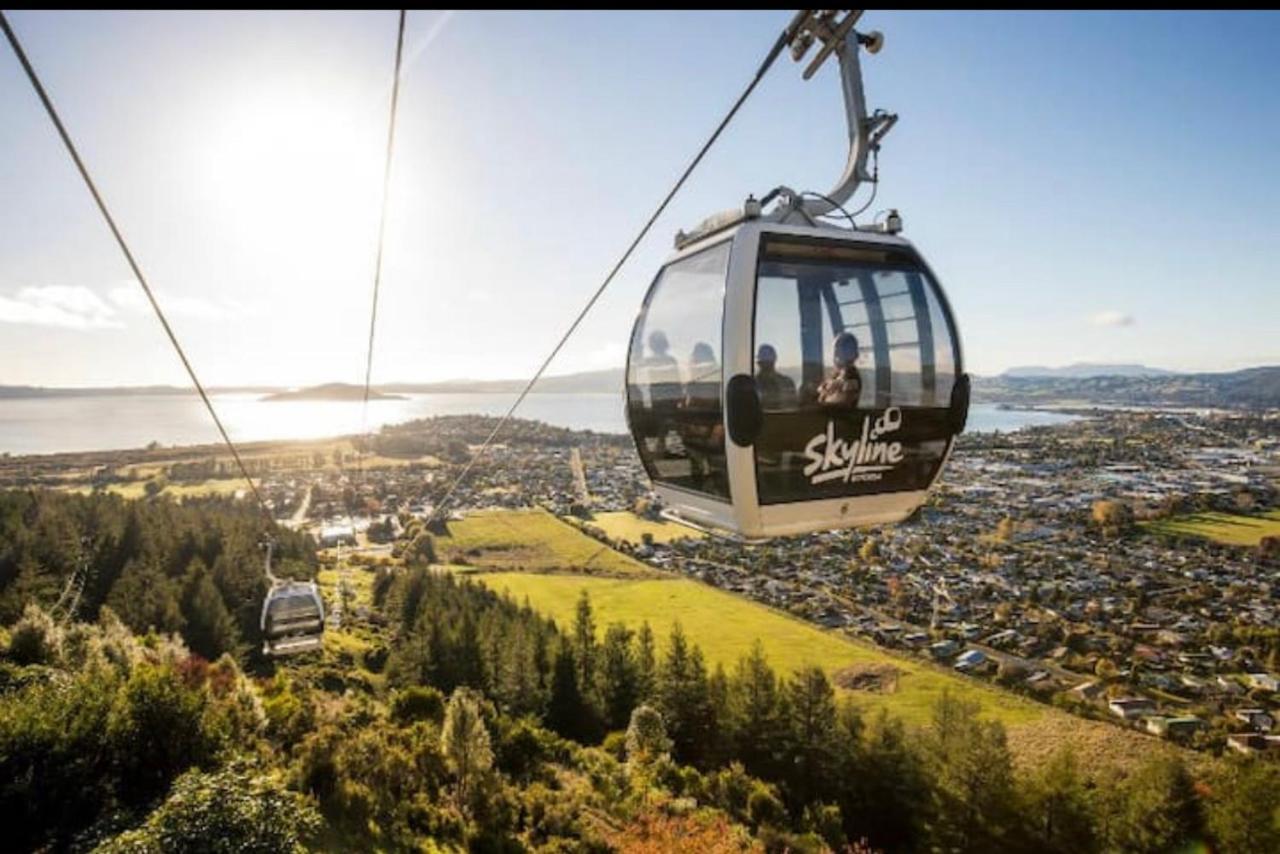 Skyline Mountain View Up To 16 People *