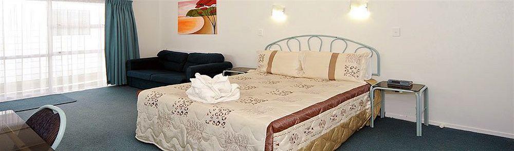Motel Palm Court Motor