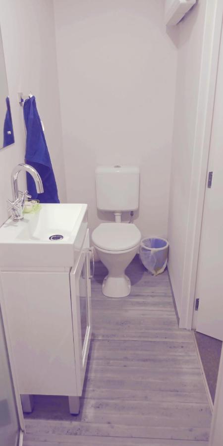 Apartment Modest Comfortable Relaxed Away From With Secure Bike Storage *