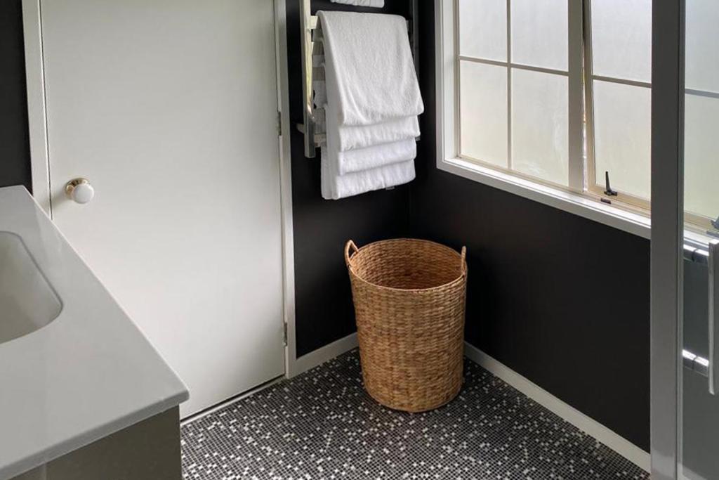Silver Fern & Motel 5*