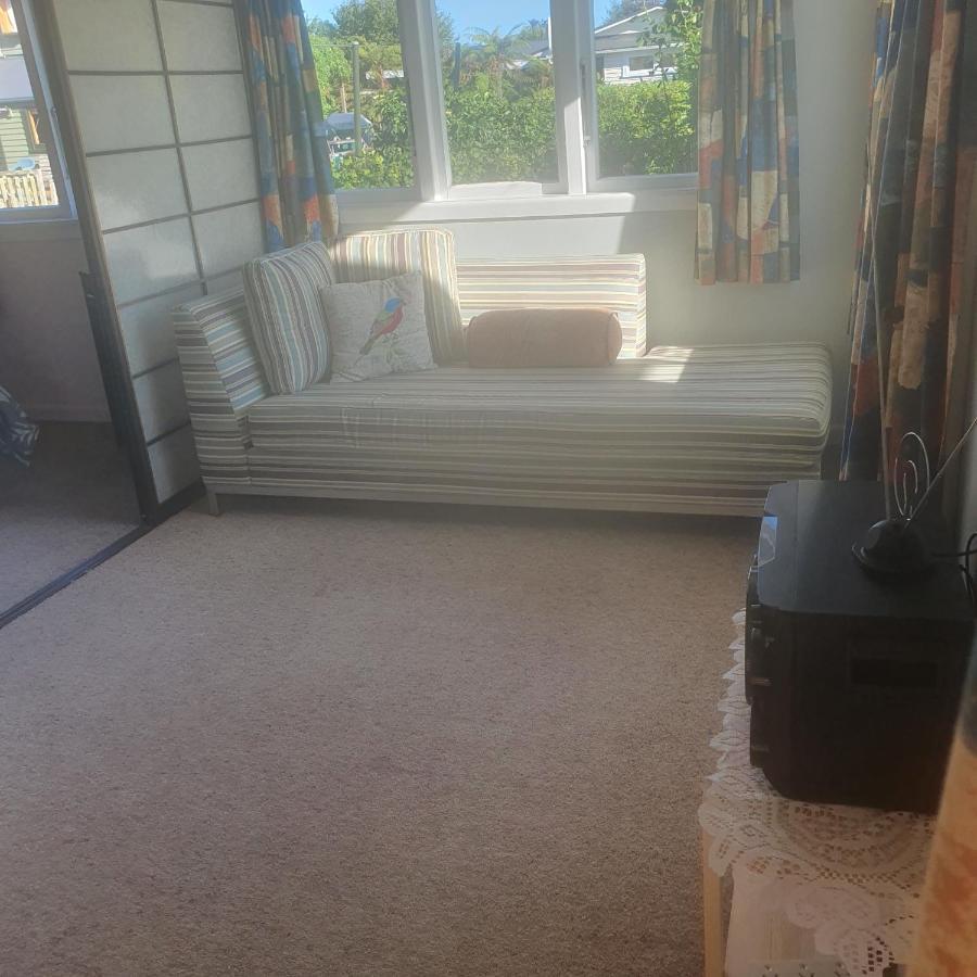 Daydream House, Sunrise, Sunset Views Across Holiday home