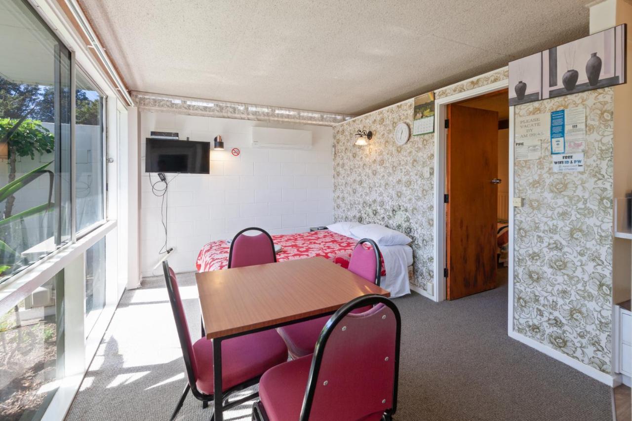 Aaryn Court Motel