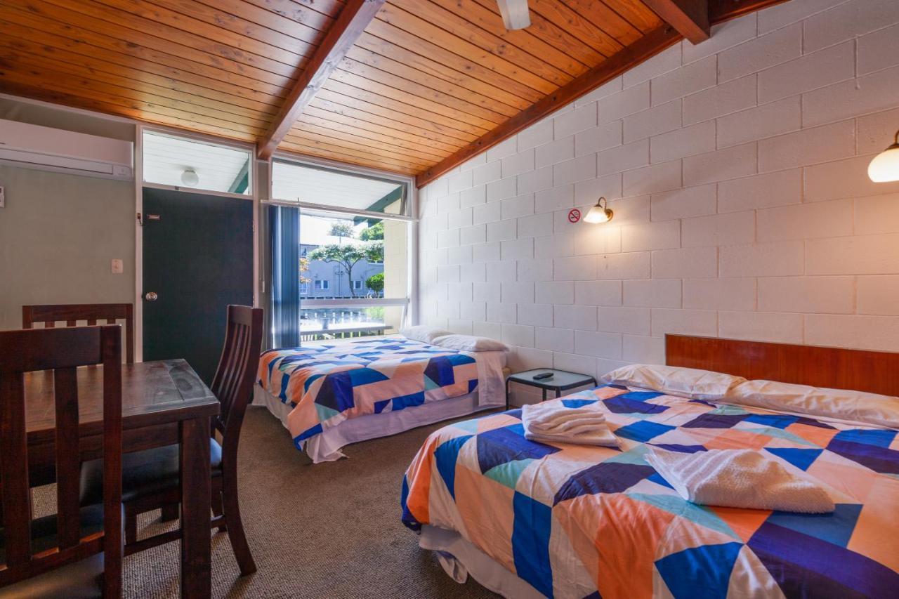 Aaryn Court Motel