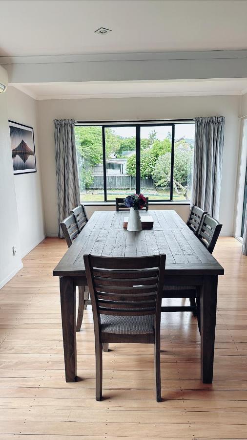 5 Bedrooms 3 Bathroom Family House *