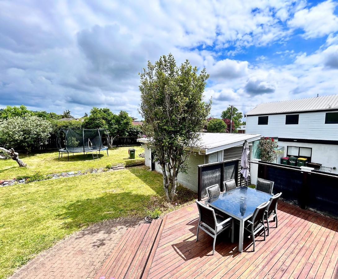 5 Bedrooms 3 Bathroom Family House Holiday home Rotorua