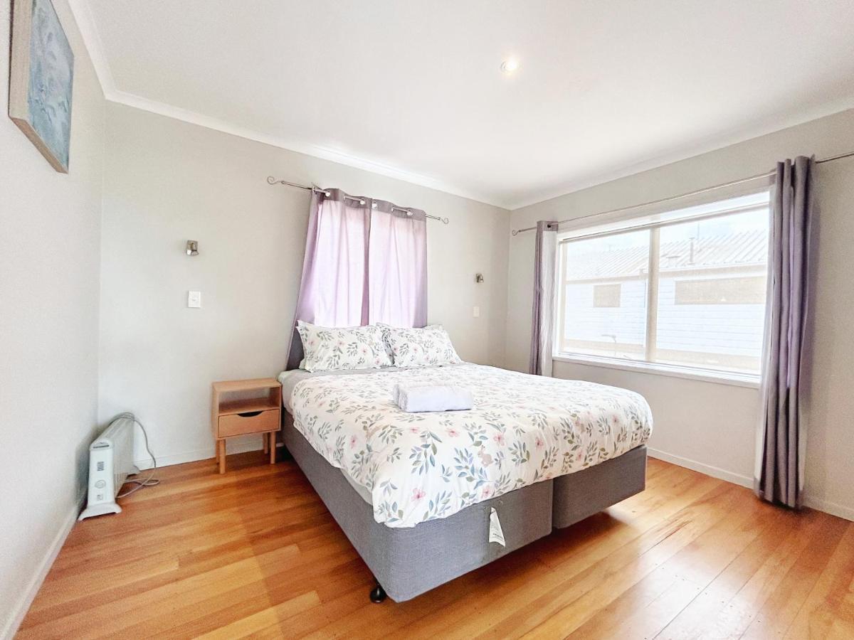 5 Bedrooms 3 Bathroom Family House * Rotorua