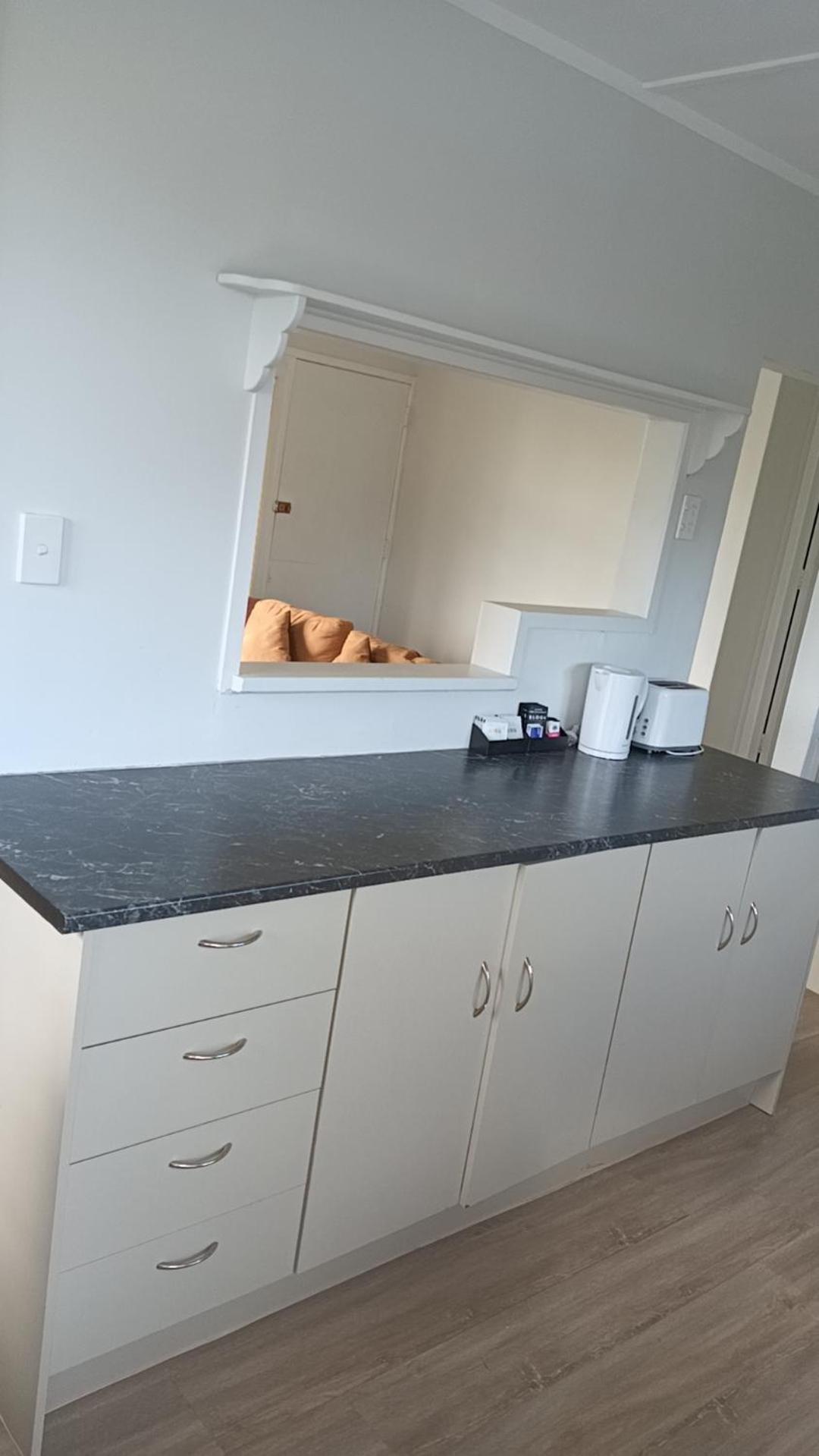 Guest house 3 Bedrooms Plus Lounge And Kitchen And Bathroom And Laundry *
