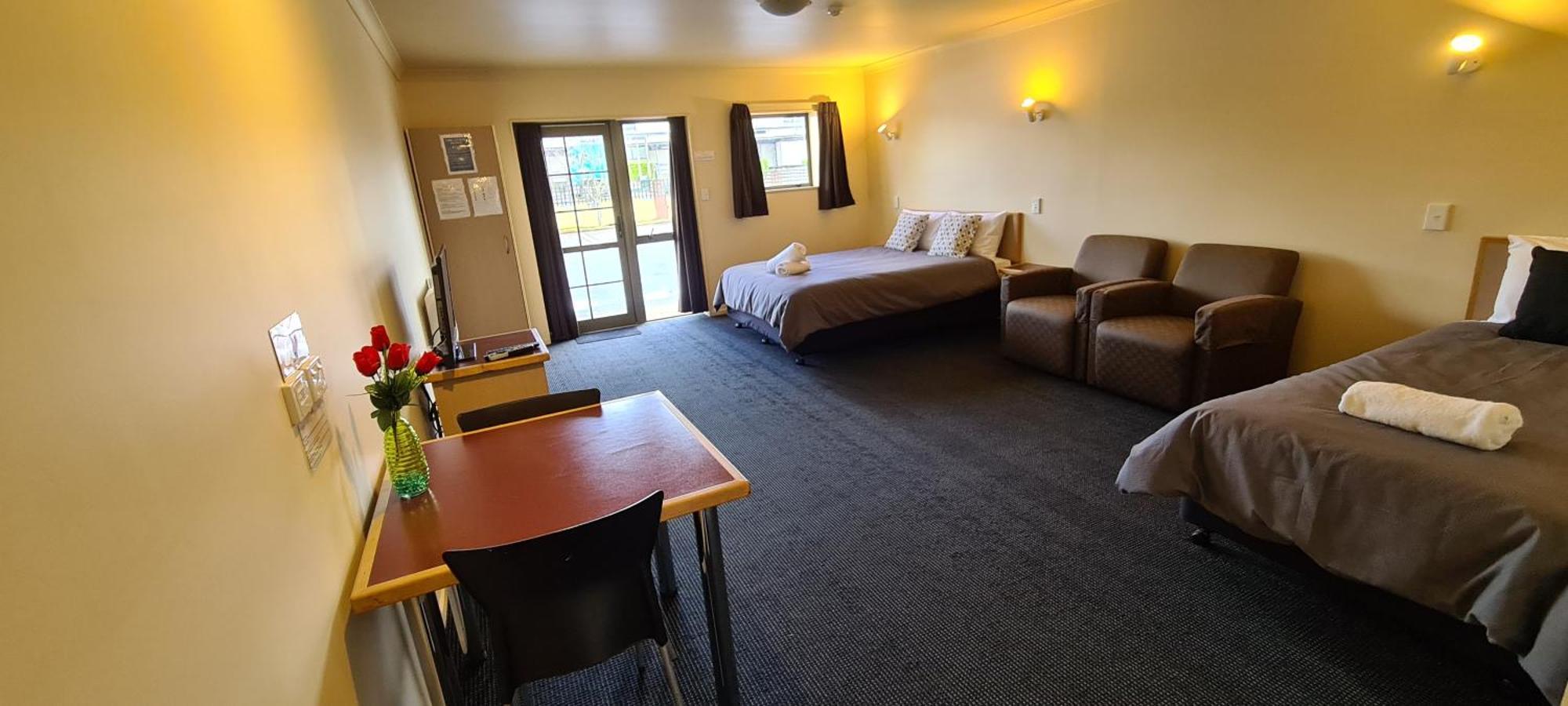 New Castle Motor Motel 4*