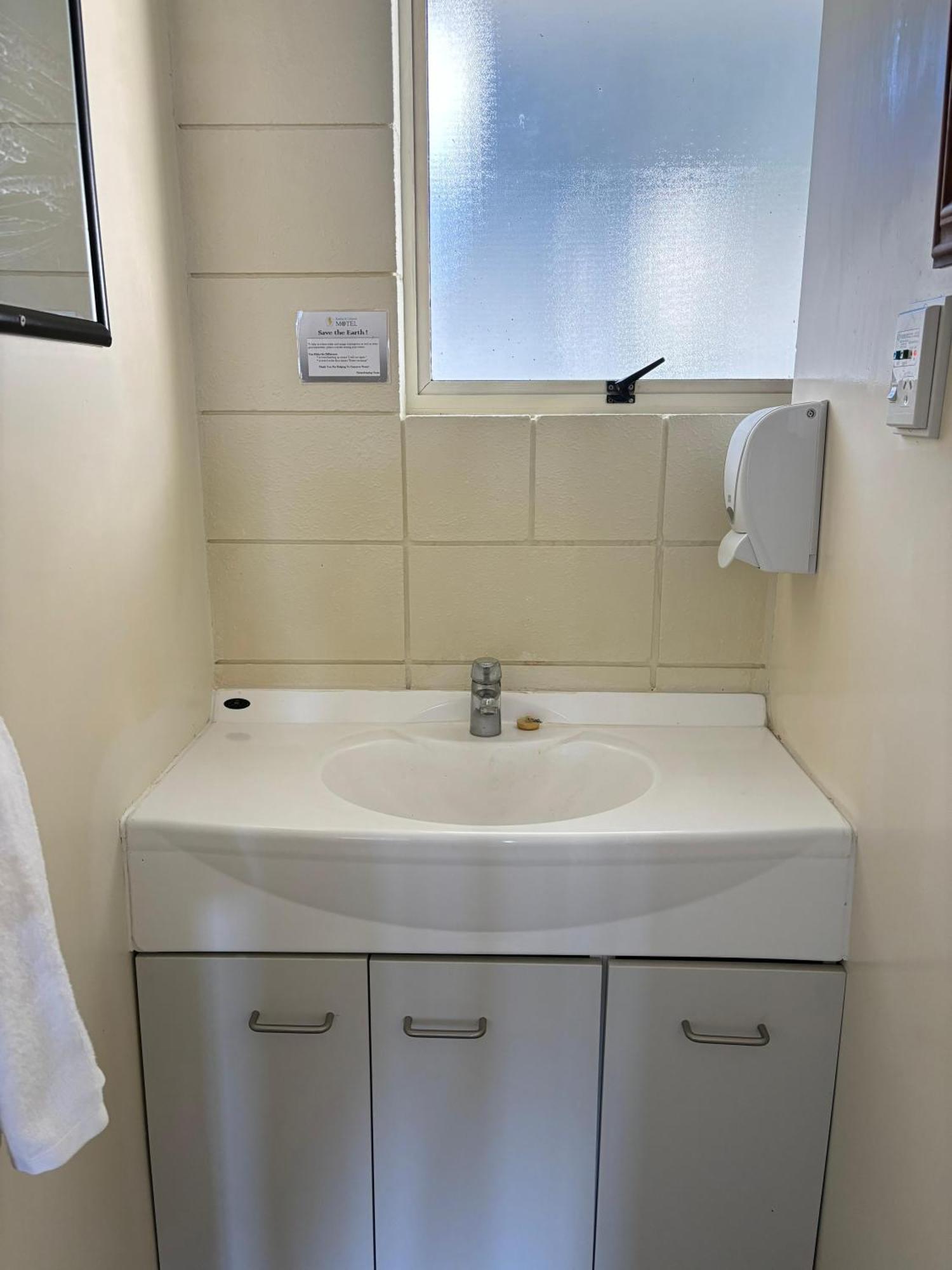 Kowhai Motel 3*