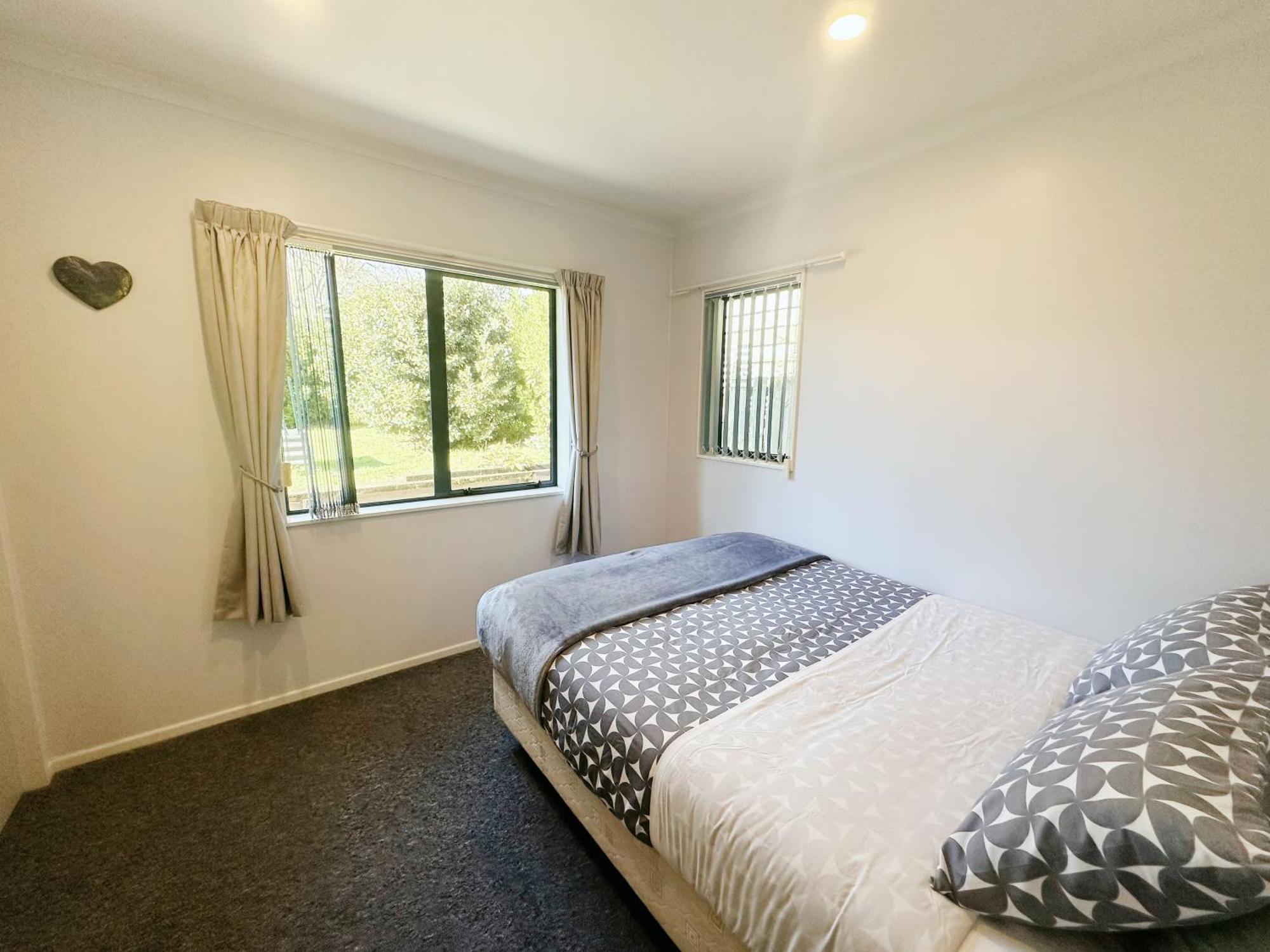 Comfort 3 Bedrooms House Near Redwood Rotorua