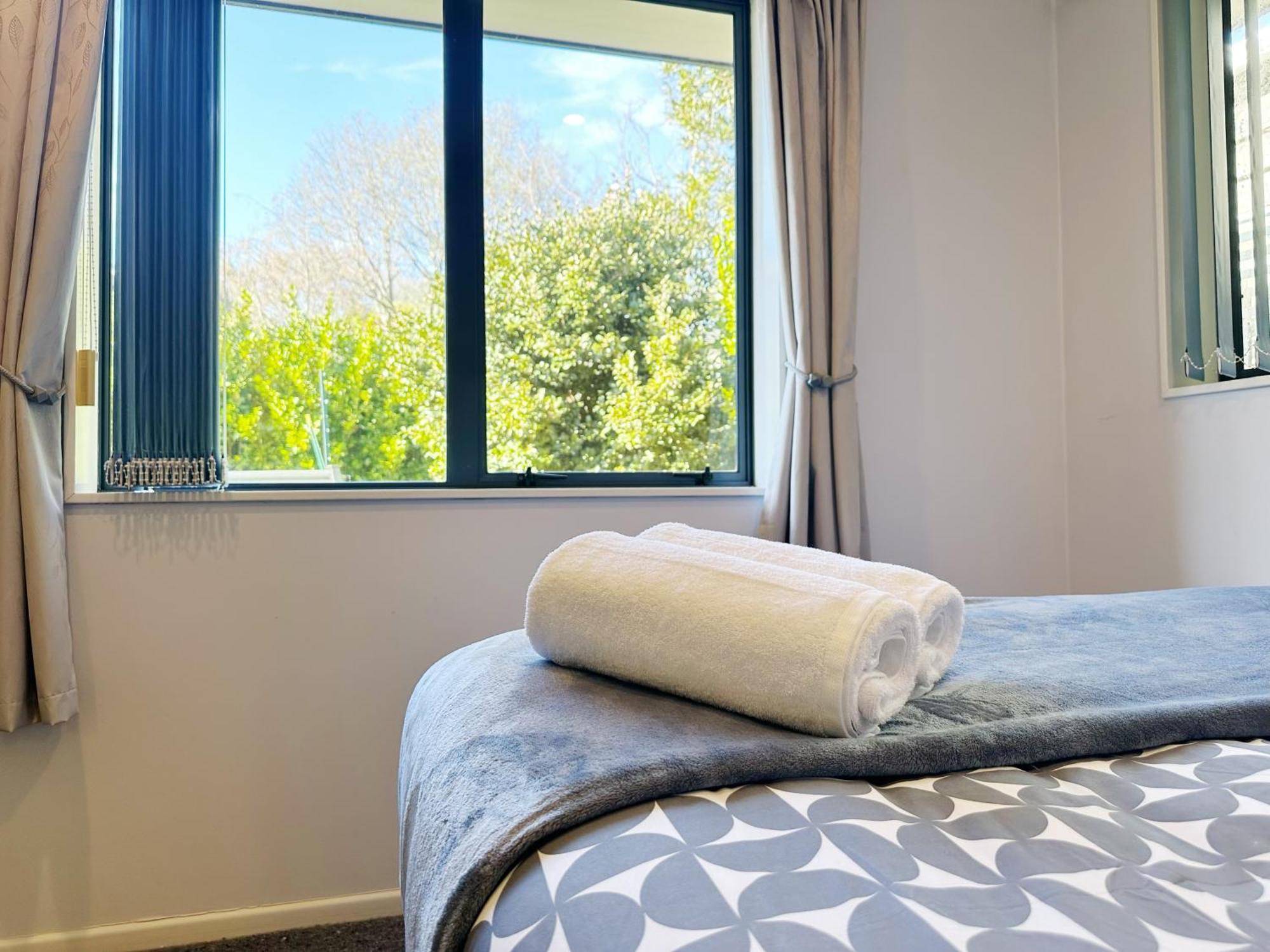 Comfort 3 Bedrooms House Near Redwood Rotorua