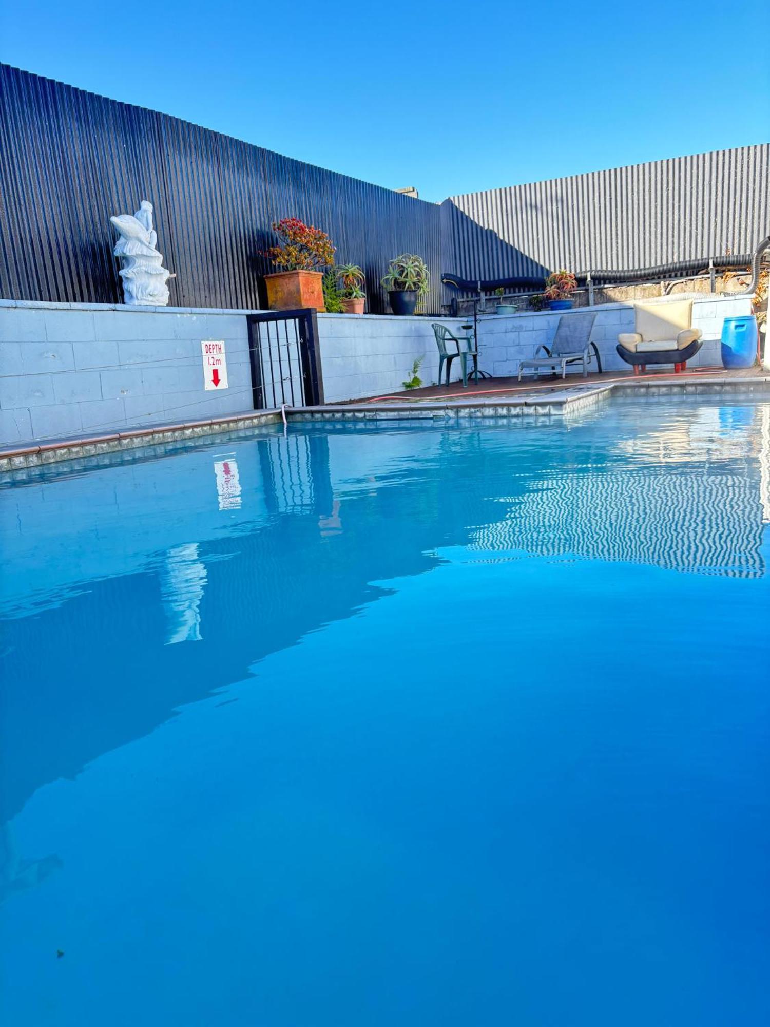 Kowhai 3*