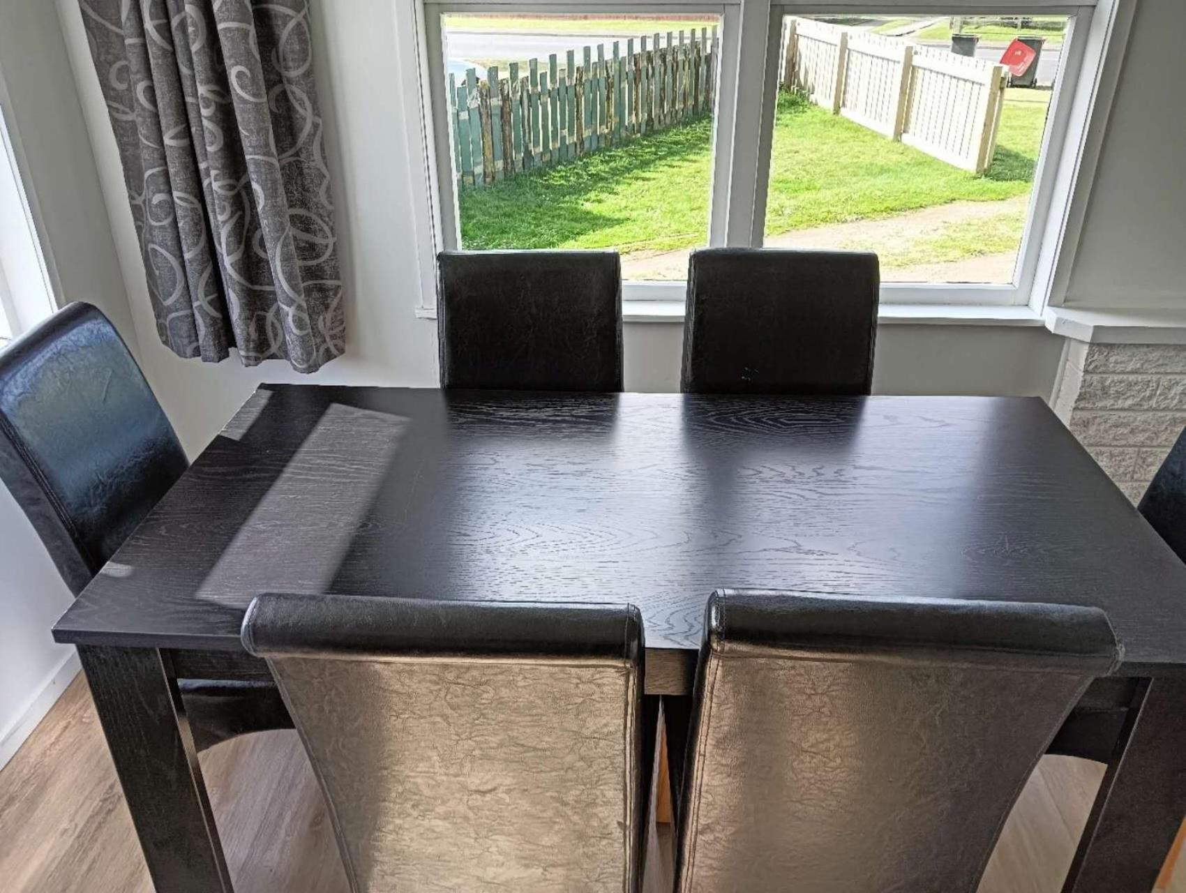 Guest house 3 Bedrooms Plus Lounge And Kitchen And Bathroom And Laundry Rotorua