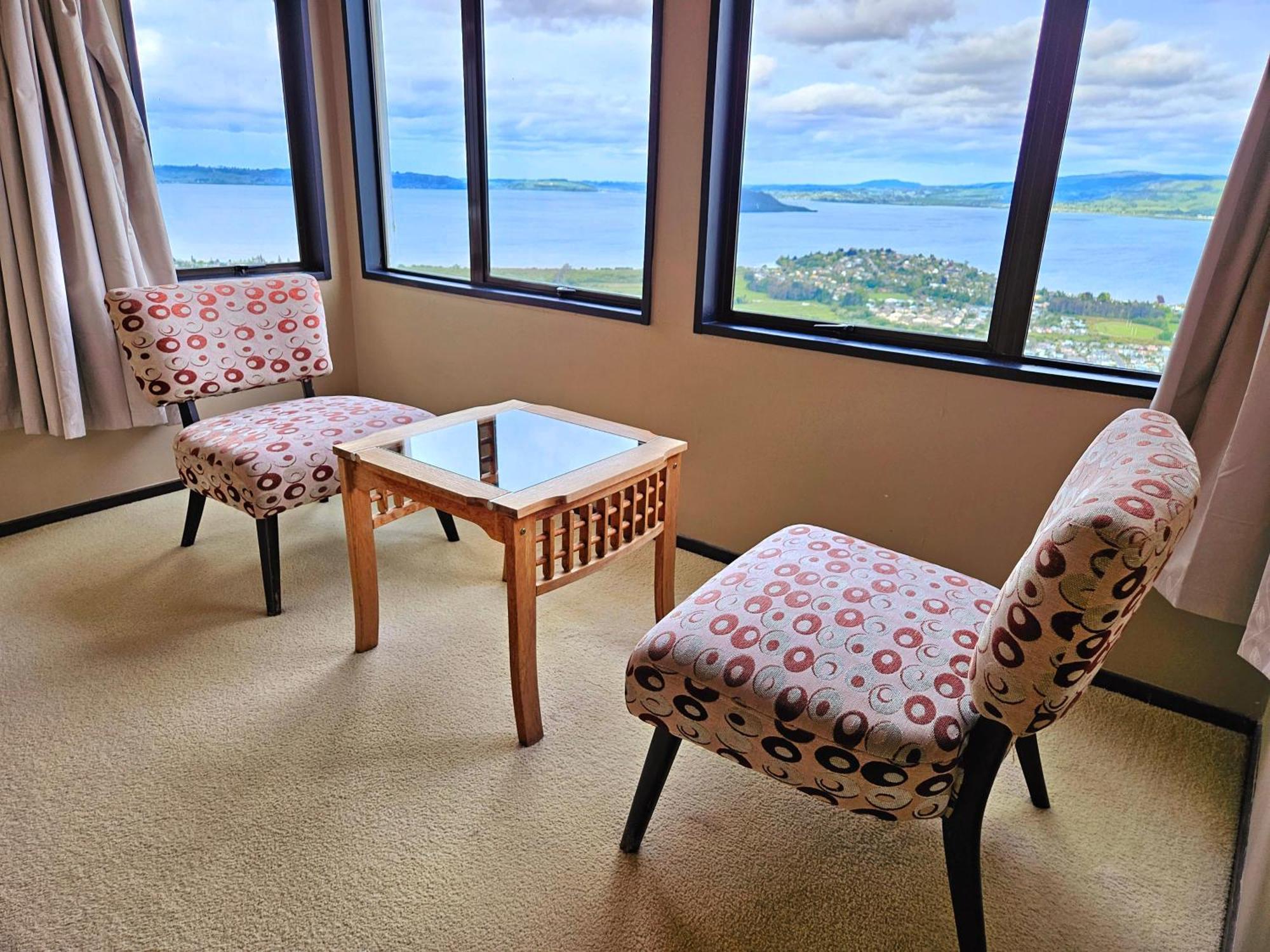 Aorangi Mountain Lodge *