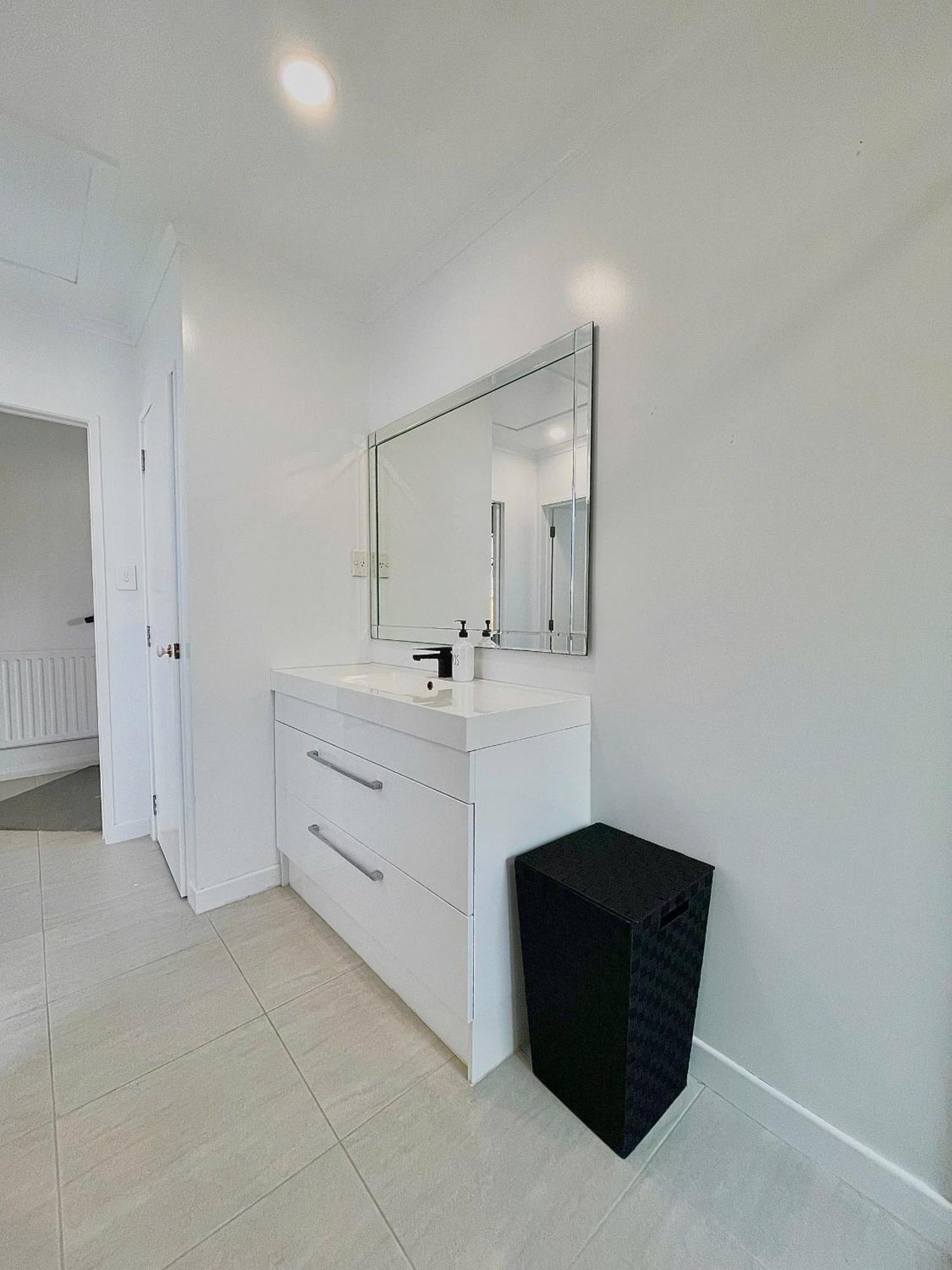 Cozy Victoria Double With Garden View With Shared Bathroom * Rotorua
