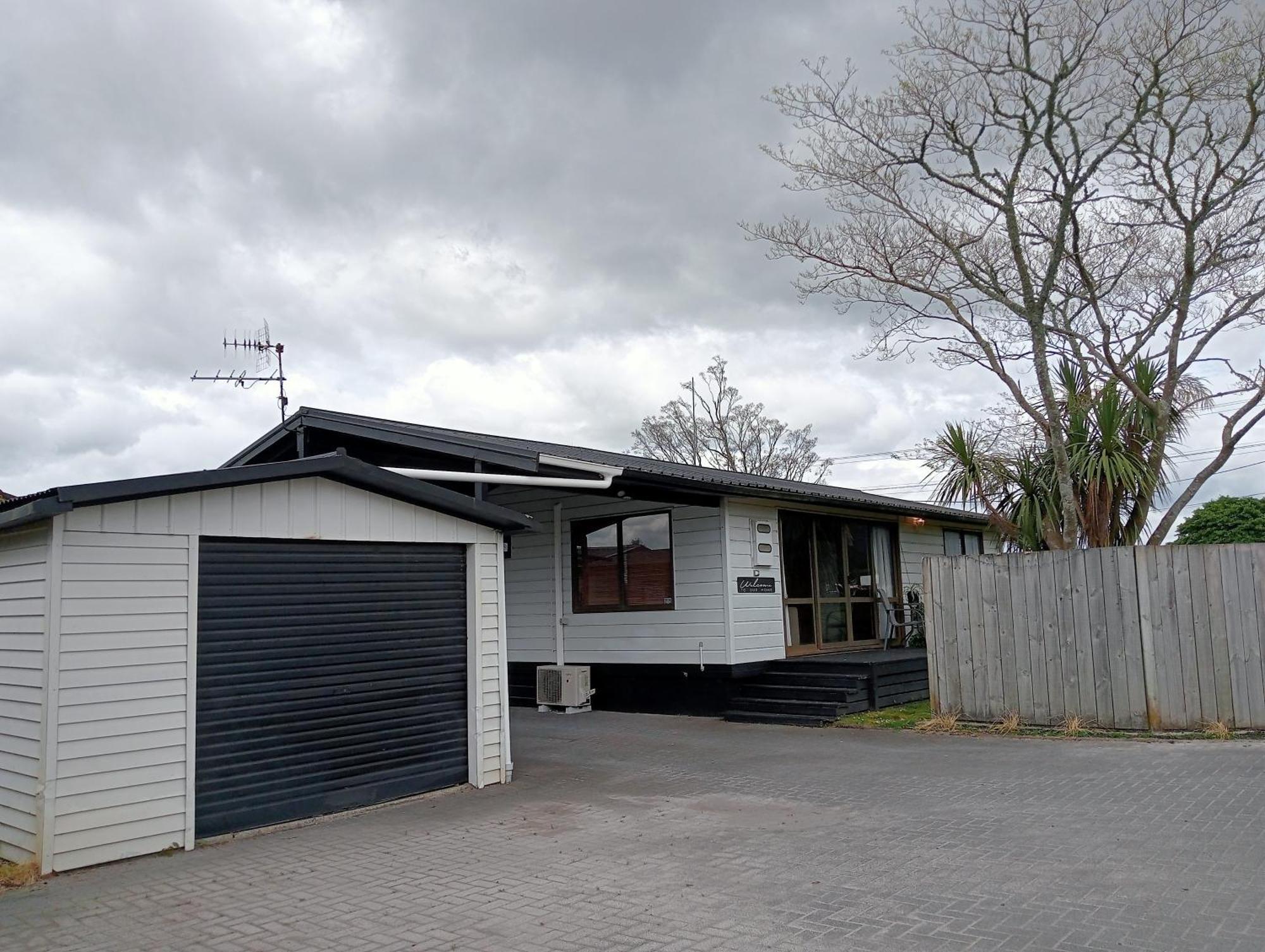 Cosy 2br House & Holiday home *