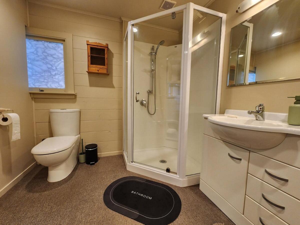 Lakeside Getaway Self-contained Unit * Rotorua