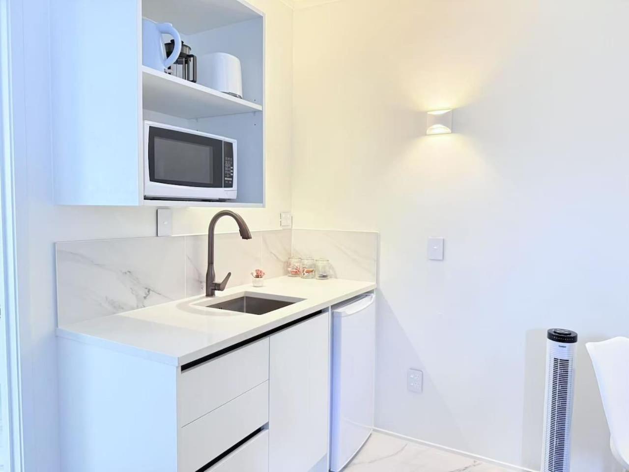 Unit 8, Fenton Summer Lodage Hotel *