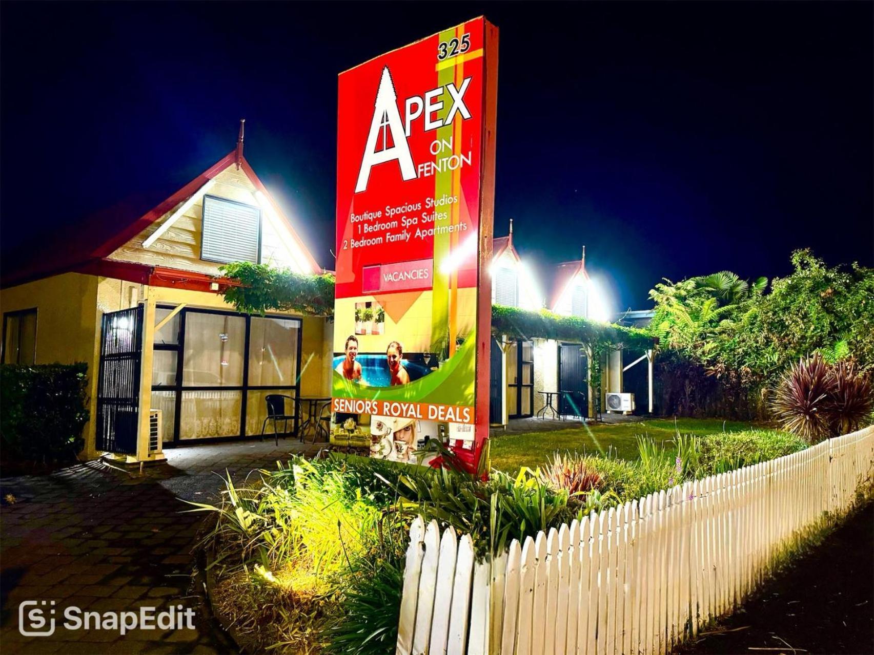 Apex On Fenton 4*