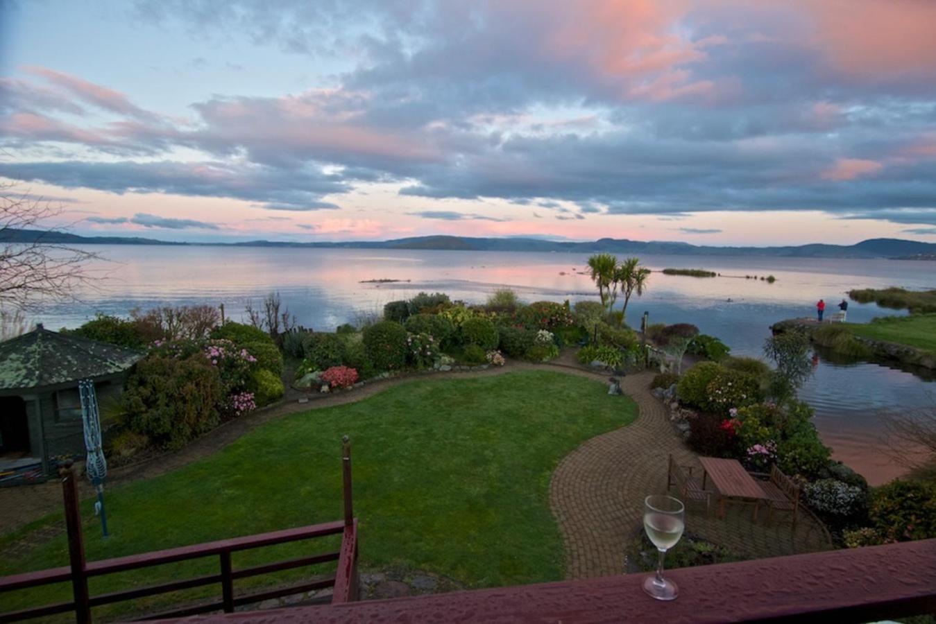 Arnold Lakeside Holiday home