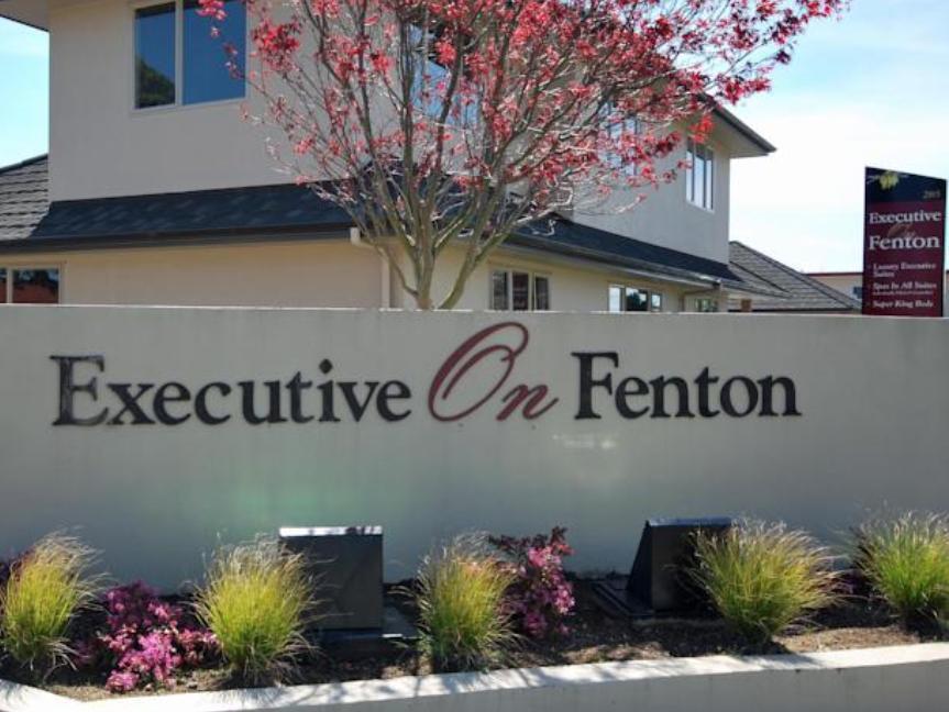 Motel Executive On Fenton