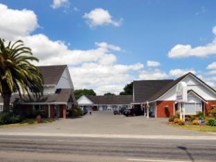 Palm Court Motor Motel 4*