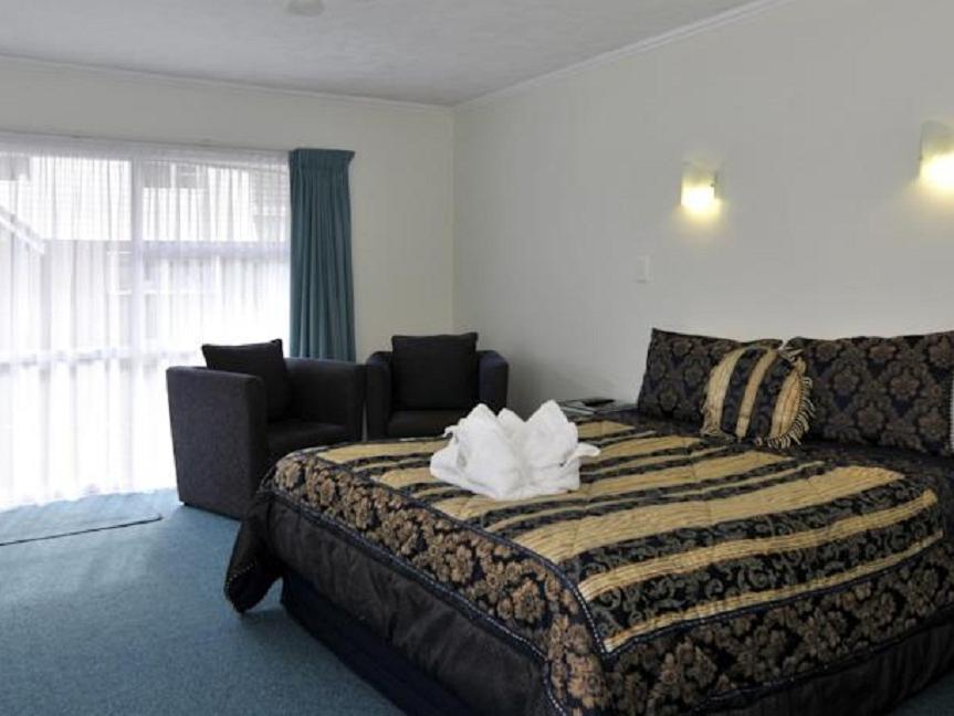 Palm Court Motor Motel