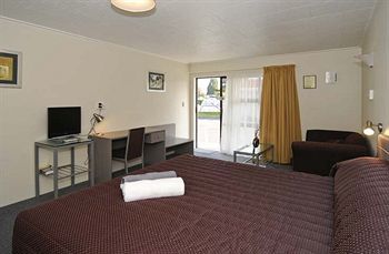 Aywon Motel 4*