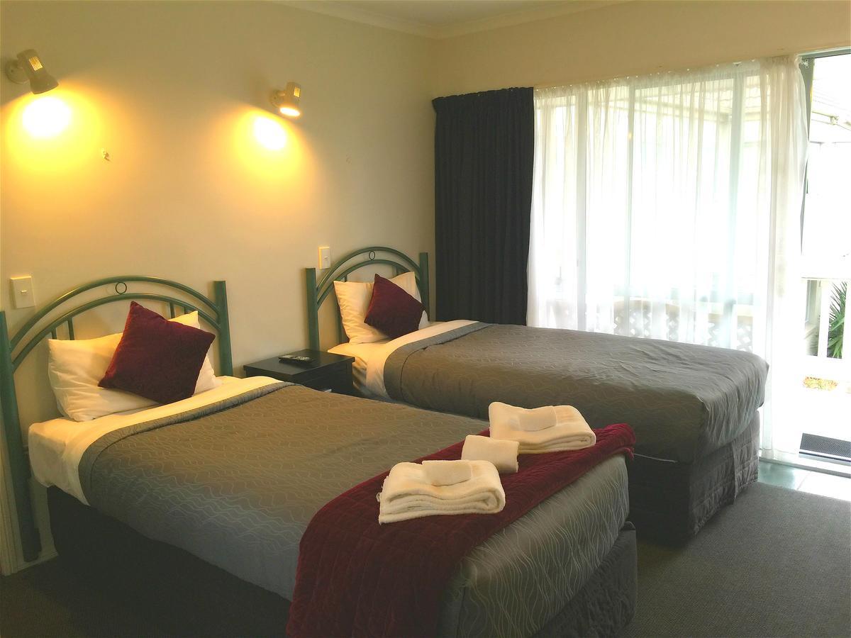 Accolade Motel