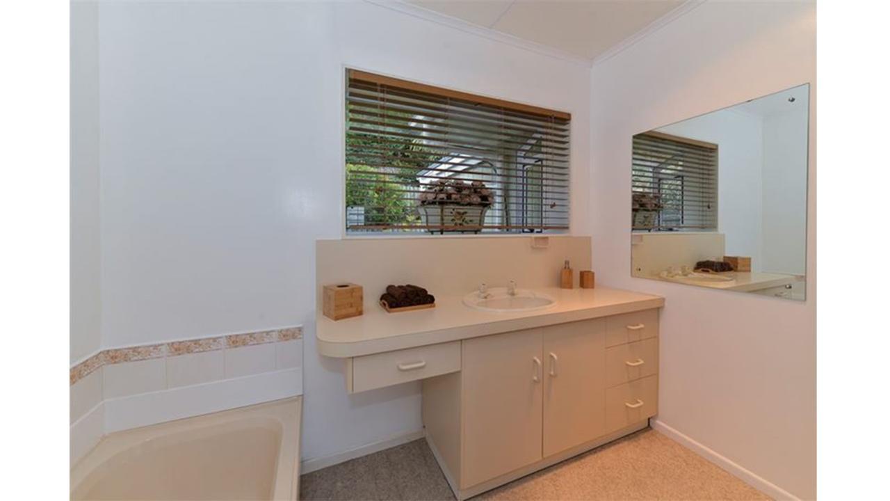 Hillside Heaven Quiet And Comfortable Holiday home *