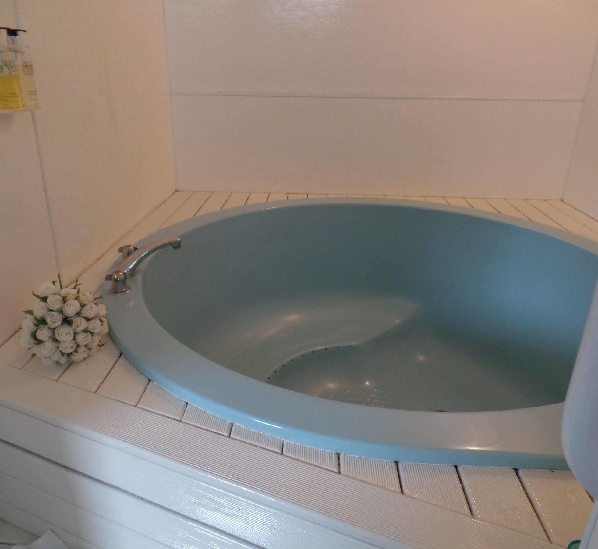 Palm Court Motor 4*