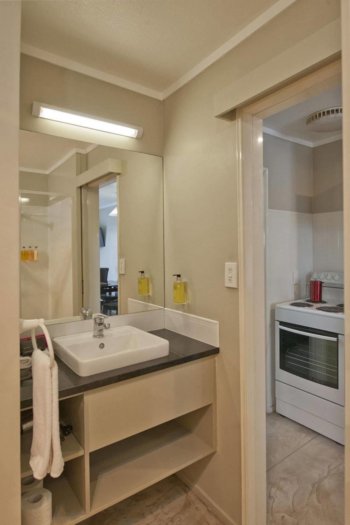 Sport Of Kings Motel 4*