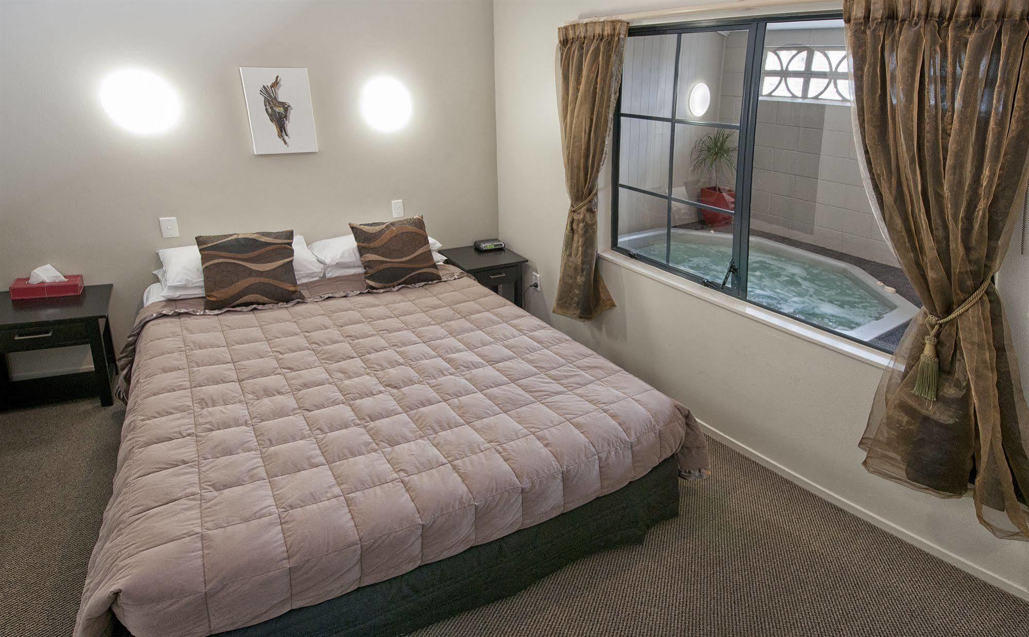 Sport Of Kings Motel 4*