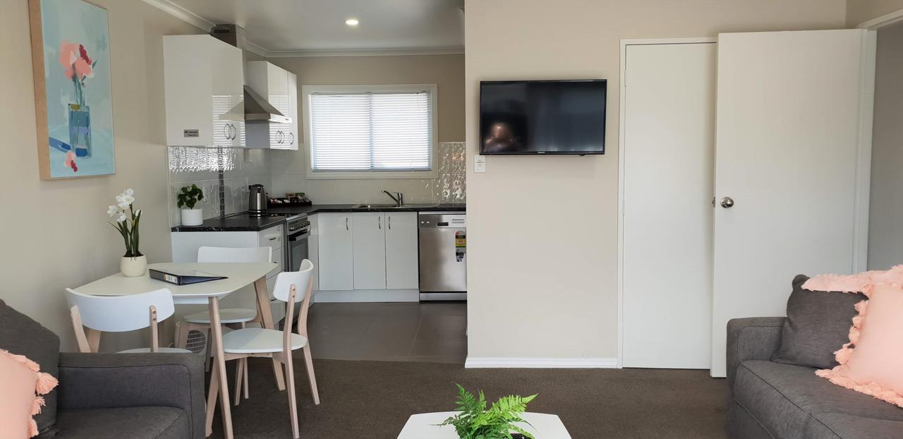 Apartment Rose Unit 3 - & *