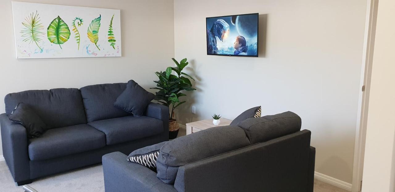 Rose Unit 6 Rotorua-accommodation & *