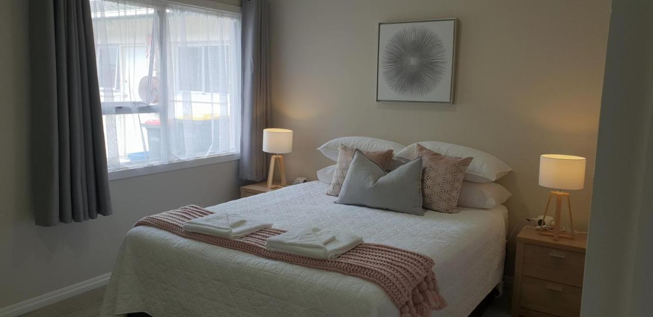Rose Unit 6 Rotorua-accommodation &
