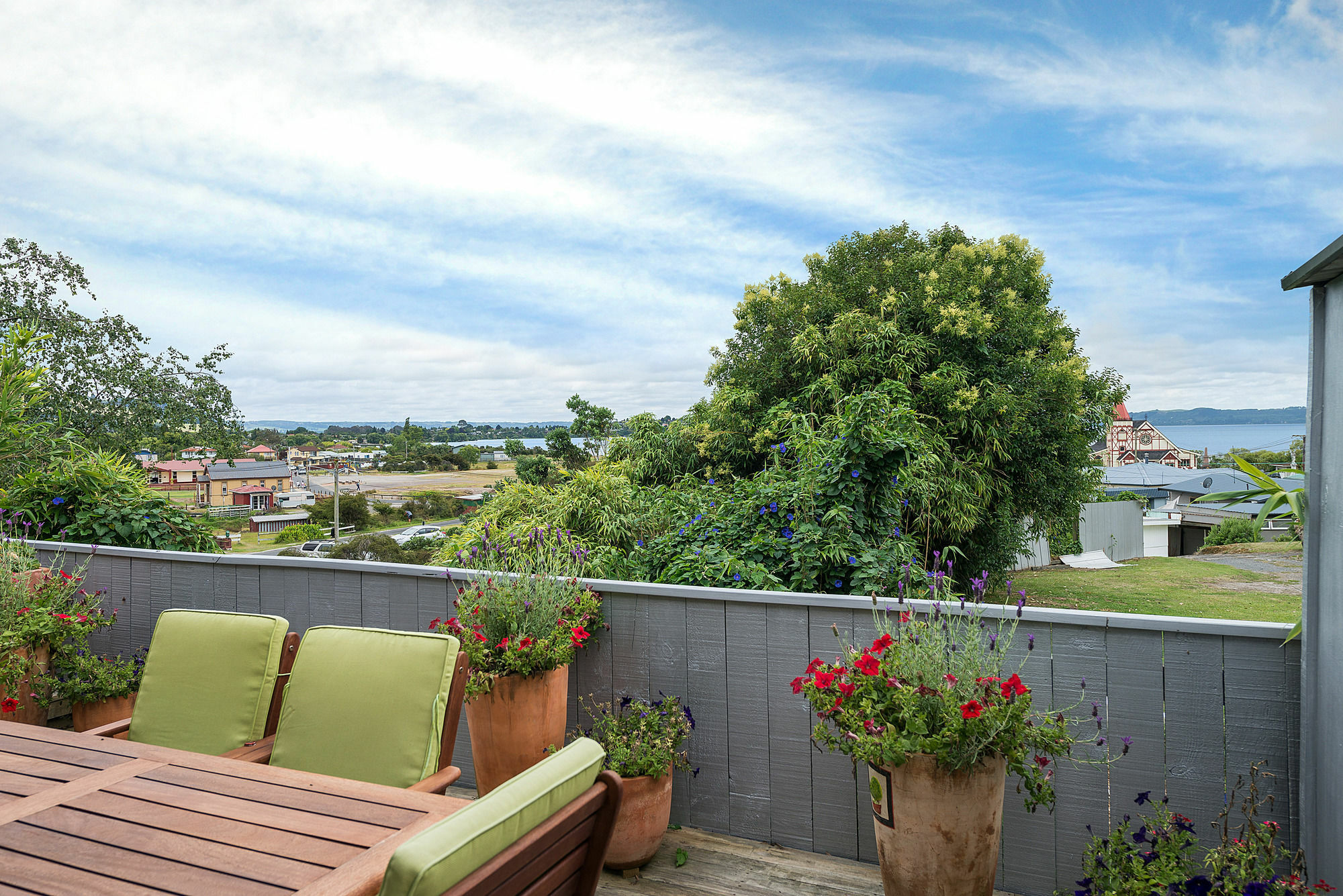 Guest house Lakeside 4*