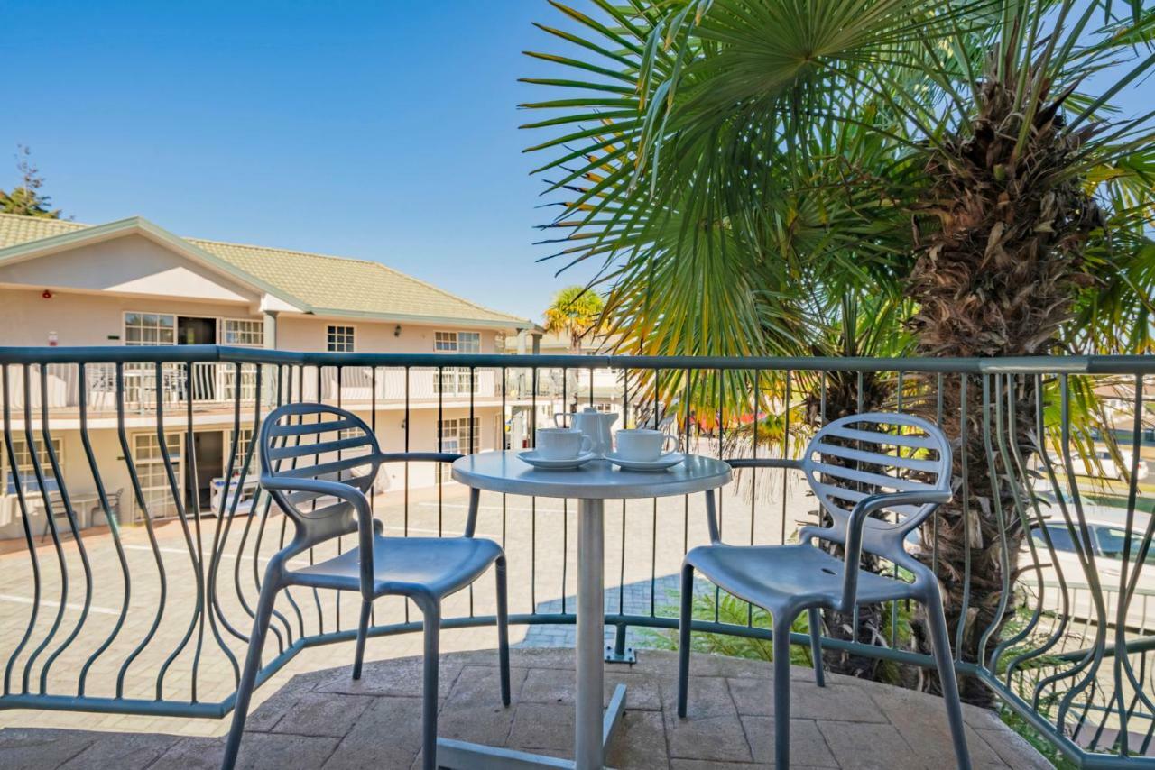 Silver Fern & Motel 5*