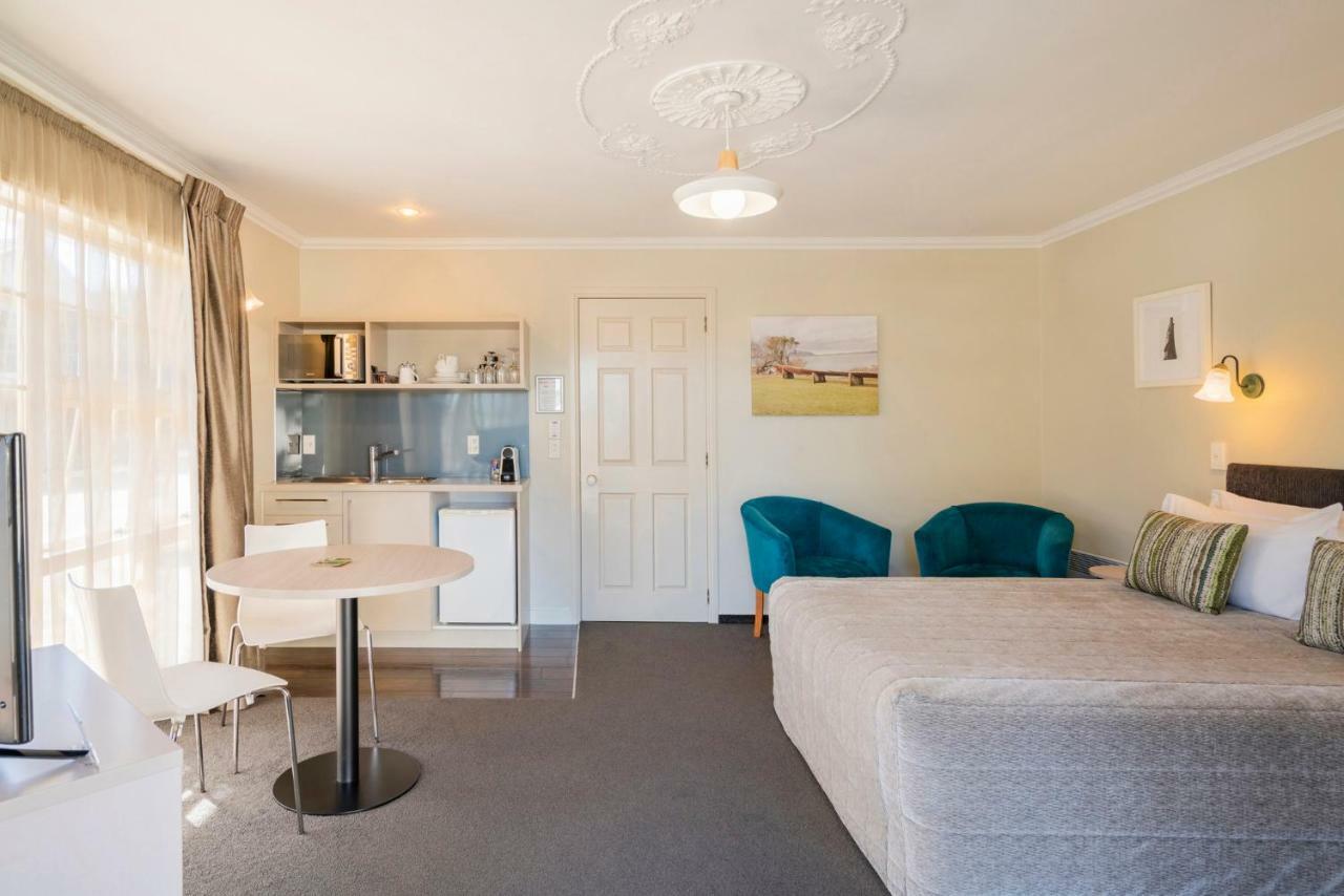 Silver Fern & Motel 5*