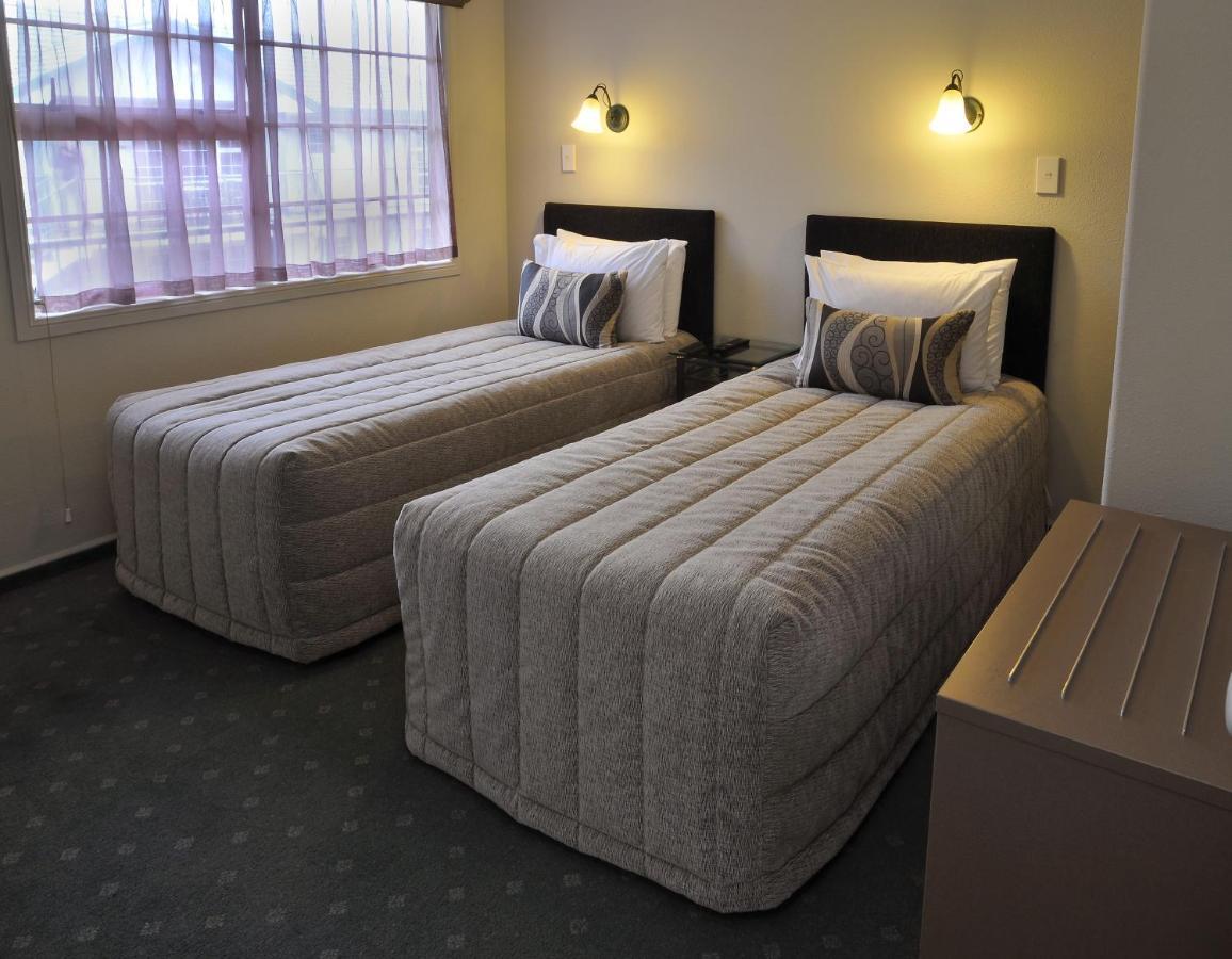 Motel Silver Fern &