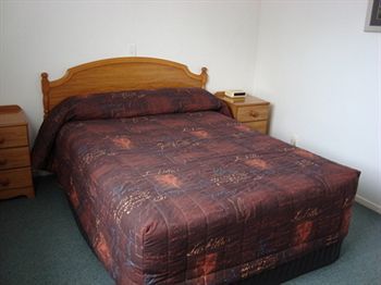 Aywon Motel 4*