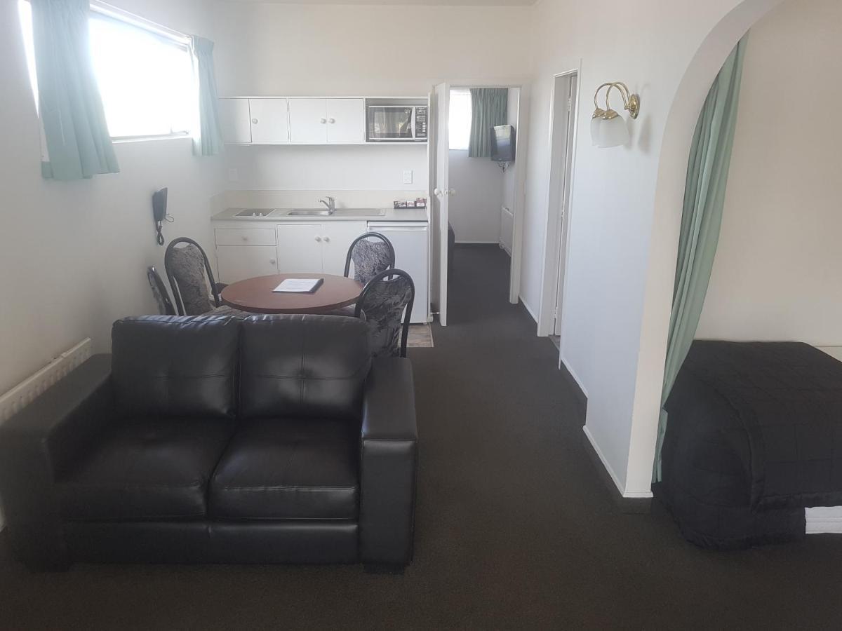 Boulevard Motel 3*