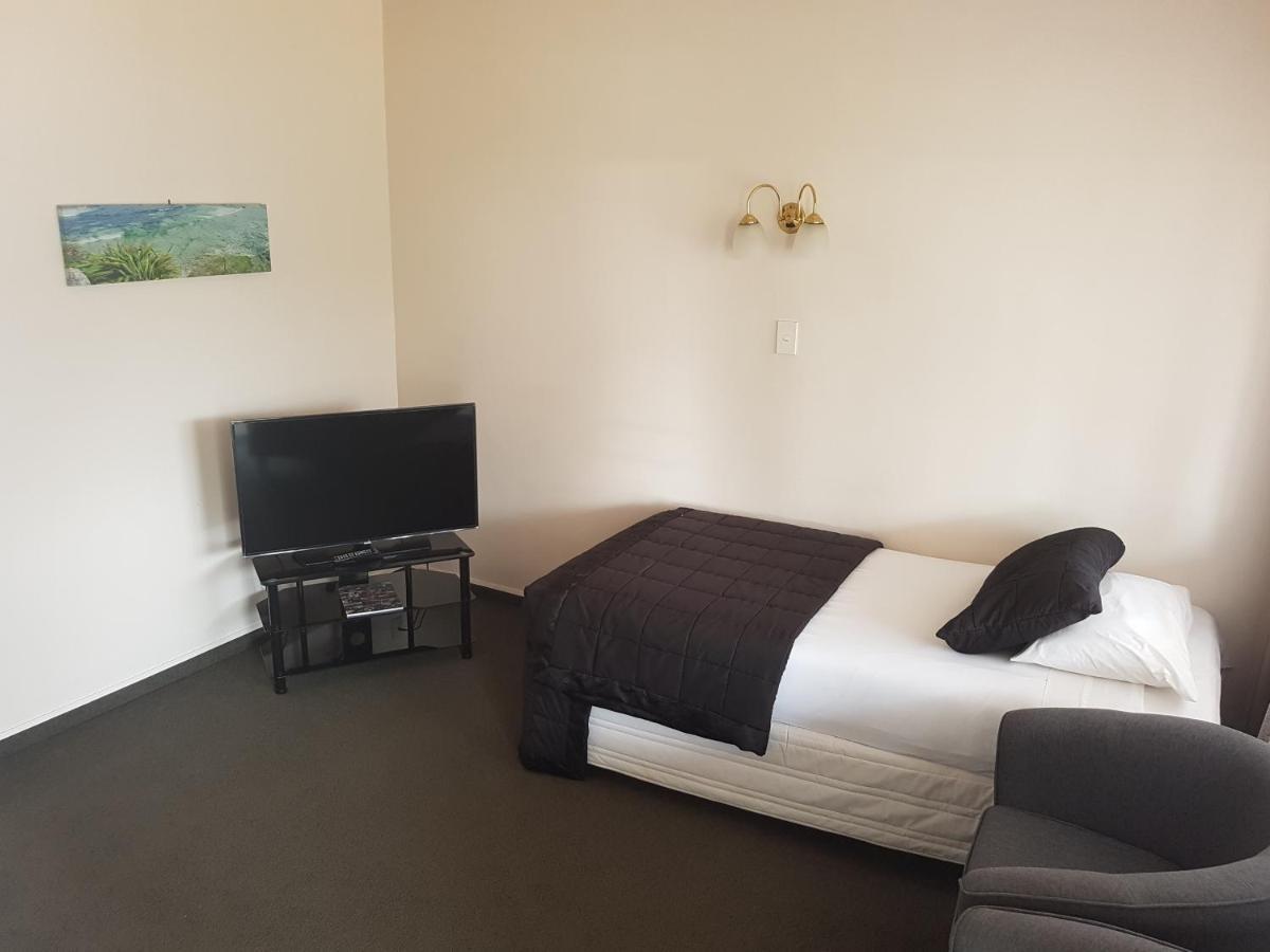 Boulevard Motel 3*