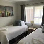 Rose Apartments Central Rotorua- Accommodation & Private Spa