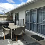 Rose Apartments Central Rotorua- Accommodation & Private Spa
